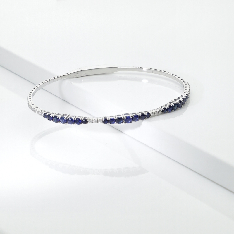 Bracciale in oro bianco 18k con zaffiri blu a scalare e diamanti