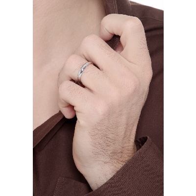 Fede Unoaerre in oro bianco 18k, modello Classica