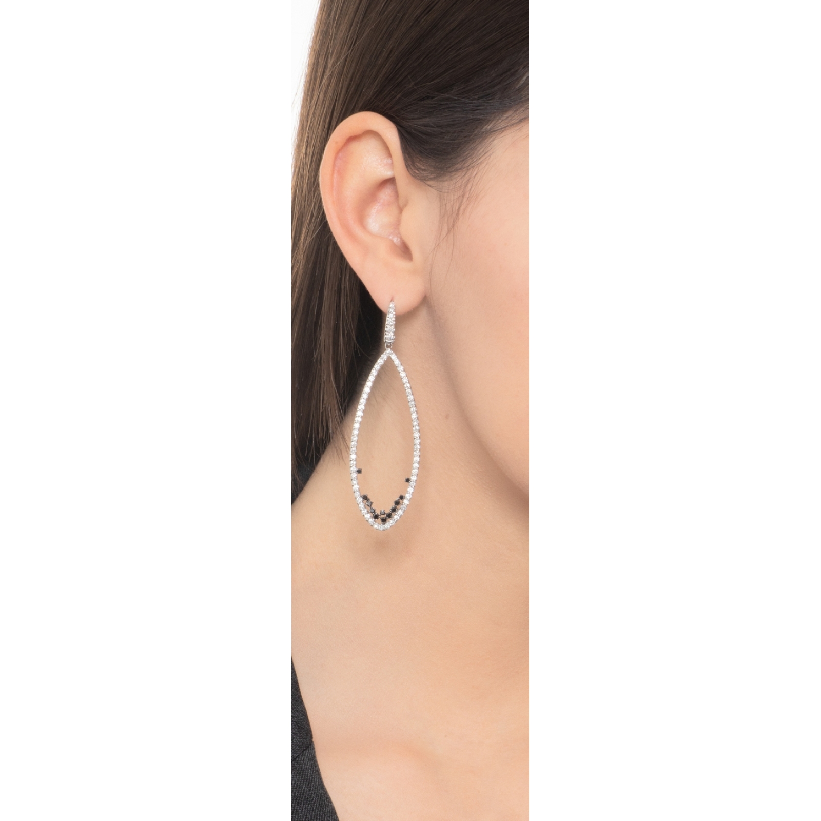 Orecchini Pendenti A Cuore Infinito In Argento 925 Con Diamanti Bianchi E Neri (0,16 Ct) – Con Portagioie