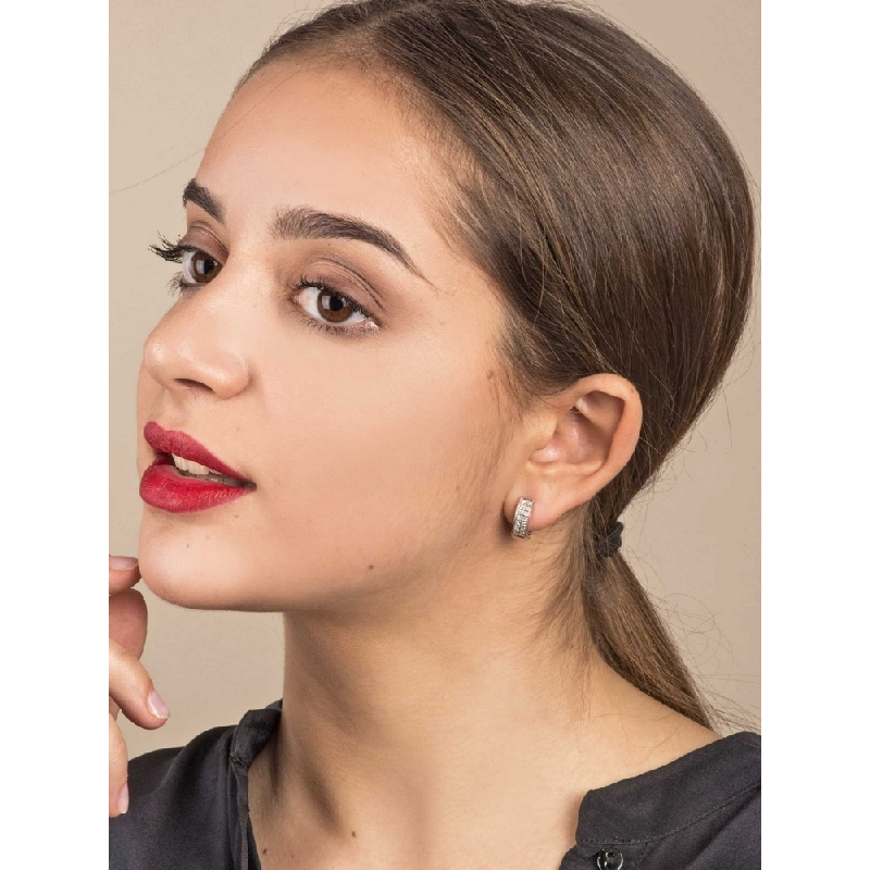 Orecchini con diamanti in oro bianco 18k