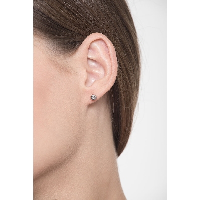 Orecchini a cipollina in oro bianco 18k con diamanti