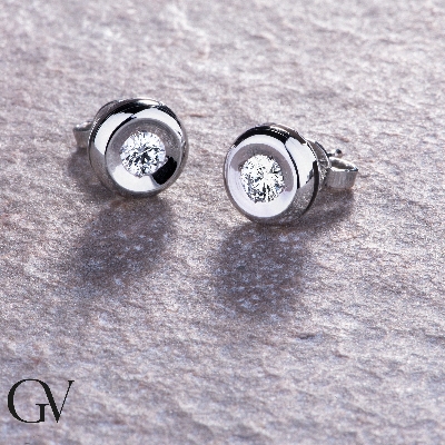 Orecchini punto luce cipollina in oro bianco 18k con diamanti, ct. 0,40