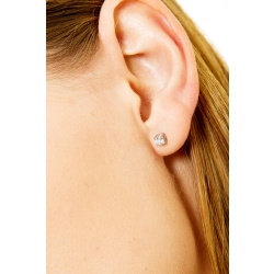 Orecchini in oro bianco 18k a filo con diamanti, ct. 0,30 2