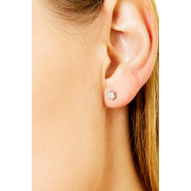 Orecchini in oro bianco 18k a 6 griffe con diamanti, ct. 0,30