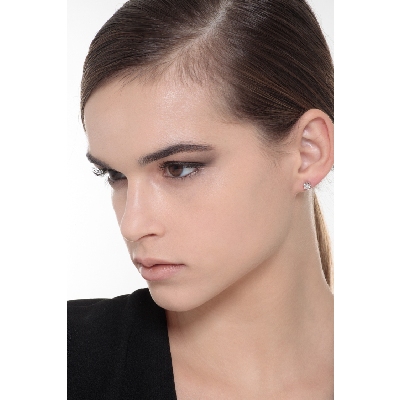 Orecchini in oro bianco 18k a 6 griffe con diamanti, ct. 0,50