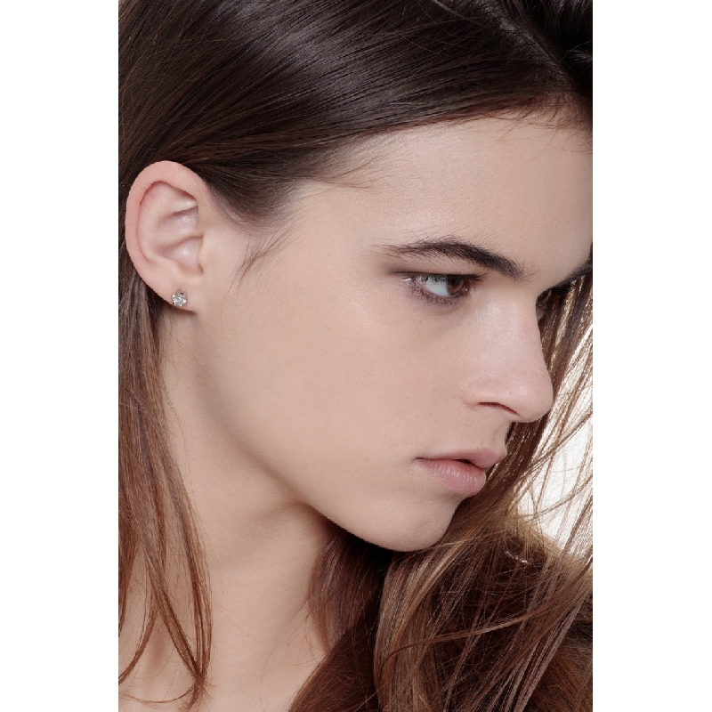 Orecchini in oro bianco 18k a 6 griffe con diamanti, ct. 0,60