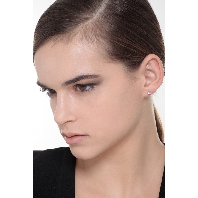 Orecchini in oro bianco 18k a 3 punte con diamanti, ct. 0,30