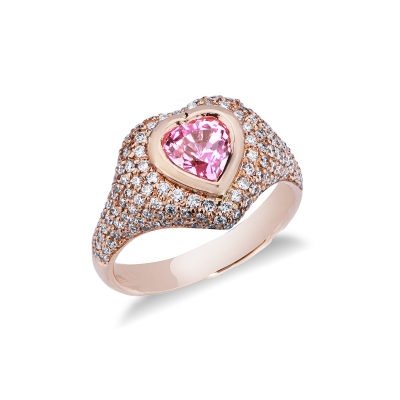 Anello chevalier in oro rosa 18k con zaffiro rosa e diamanti 