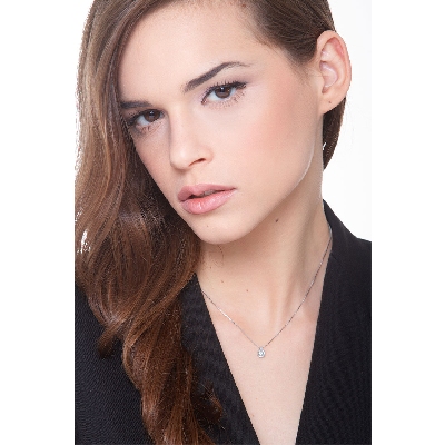 Collana punto luce in oro bianco 18k con diamante, ct 0,50.