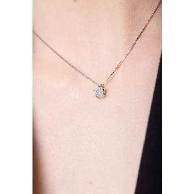 Collana punto luce in oro bianco 18k con diamante, ct 0,50.
