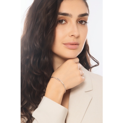 Bracciale contrarié semirigido in oro bianco 750 con diamanti