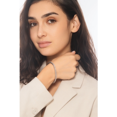 Bracciale tennis elastico in oro bianco 18k con diamanti