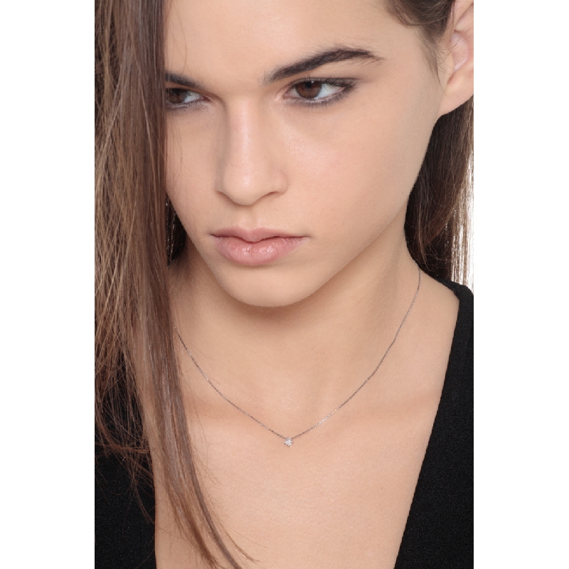 Collana punto luce rombo in oro bianco 18k con diamante, ct 0,07