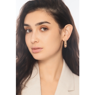 Orecchini in oro rosa 750 con striature e diamanti