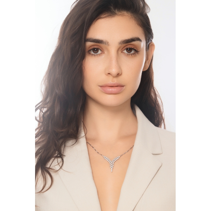 GIROCOLLO SEMIRIGIDO CON  BRILLANTI