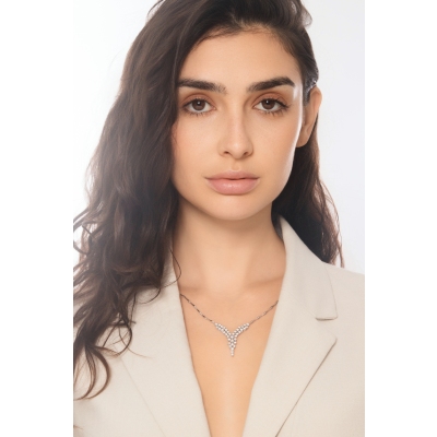 GIROCOLLO SEMIRIGIDO CON  BRILLANTI