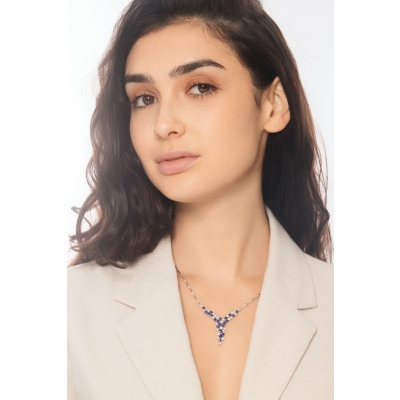 Girocollo in oro bianco 750 con zaffiri blu e diamanti