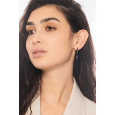 Orecchini tennis in oro bianco 18k con zaffiri blu a scalare