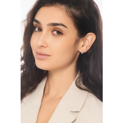 Orecchini a lobo con acquamarine e diamanti in oro bianco 18k