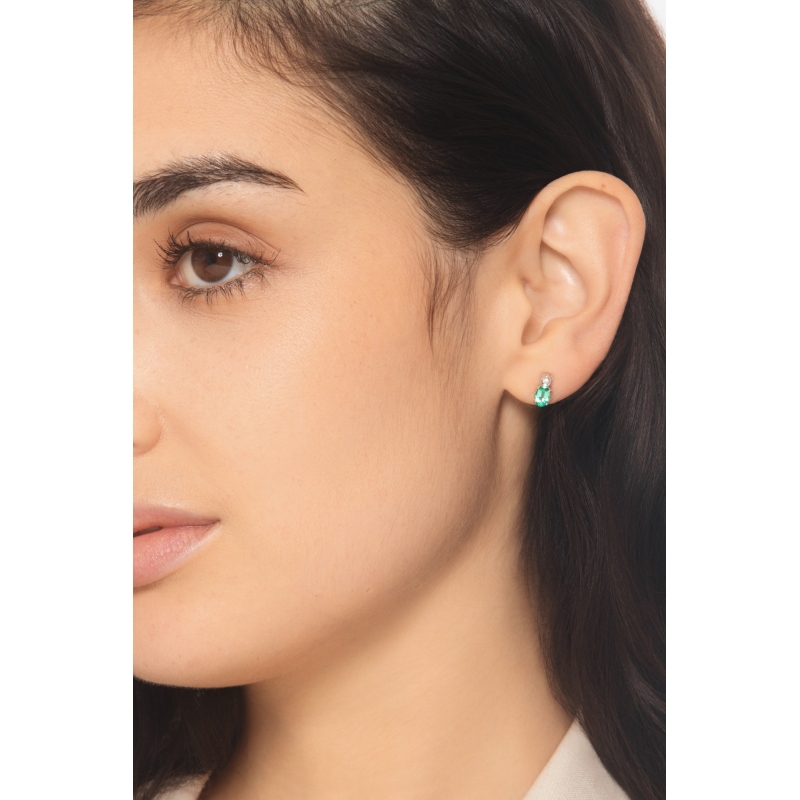 ORECCHINI CON SMERALDO OVALE MM6X4 E CASTONE CON BRILLANTE(PA2CO-1)