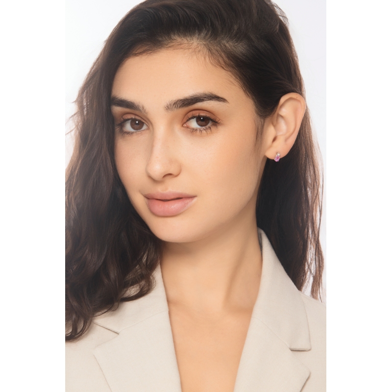 Orecchini a lobo in oro 18k con zaffiro rosa ovale e diamante