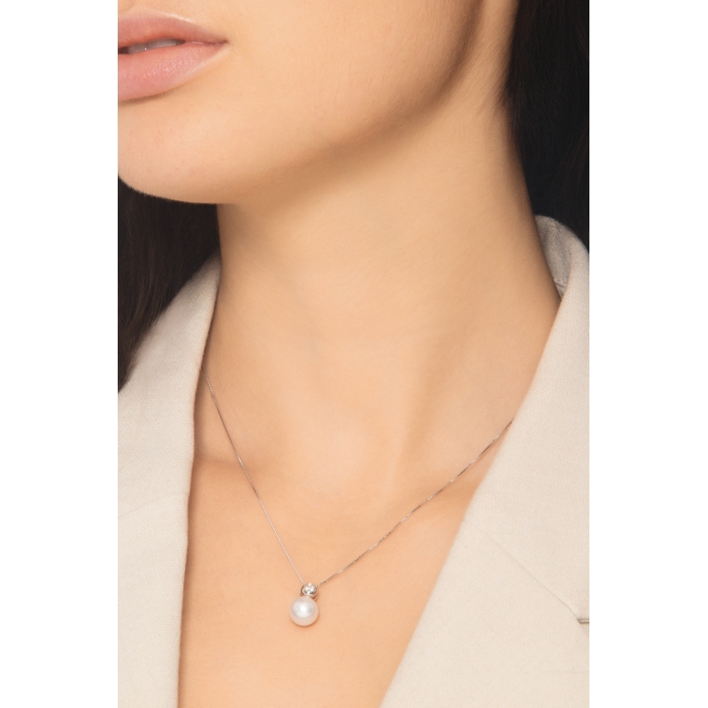 Collana con perla e diamante in oro bianco 18k 