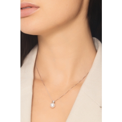 Collana con perla e diamante in oro bianco 18k 