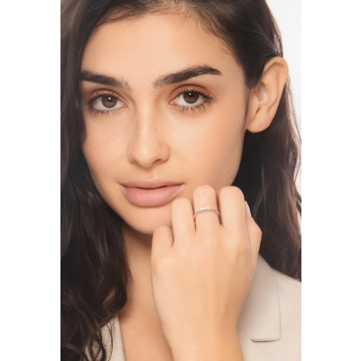 Anello trilogy in oro bianco 750 con tre diamanti