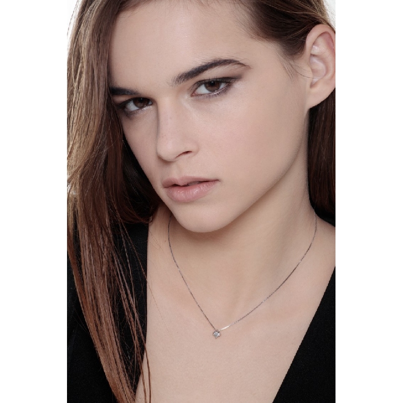 Collana Punto Luce in oro Bianco 18k con diamante ct  0,20