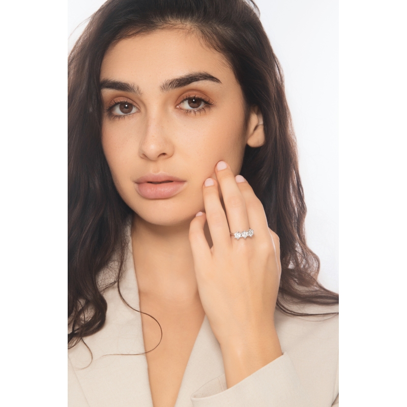 Anello trilogy con 3 diamanti in oro bianco 750 