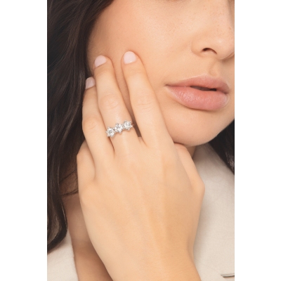 Anello trilogy con 3 diamanti in oro bianco 750 