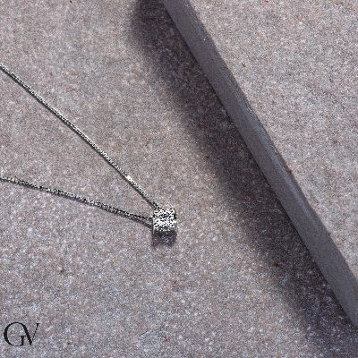 Collana punto luce in oro bianco 18k con diamante, ct 0,25