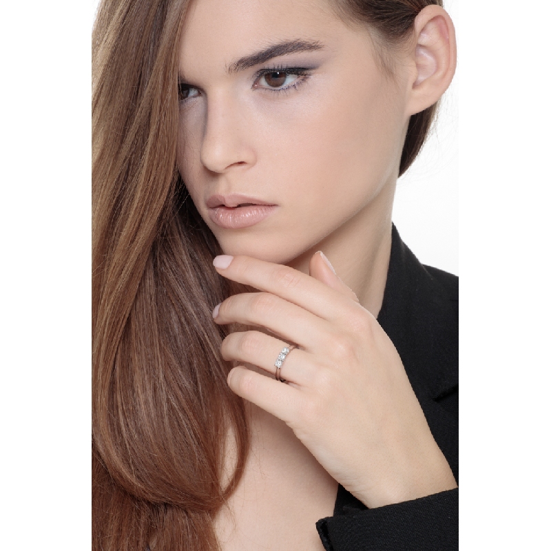 Anello Trilogy in Oro bianco 18k con Diamanti, 0,60 ct
