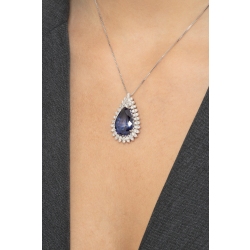 Fancy pear cut sapphire and diamonds 2