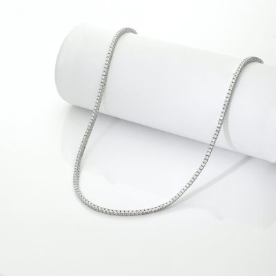 Girocollo tennis con diamanti in oro bianco 18k