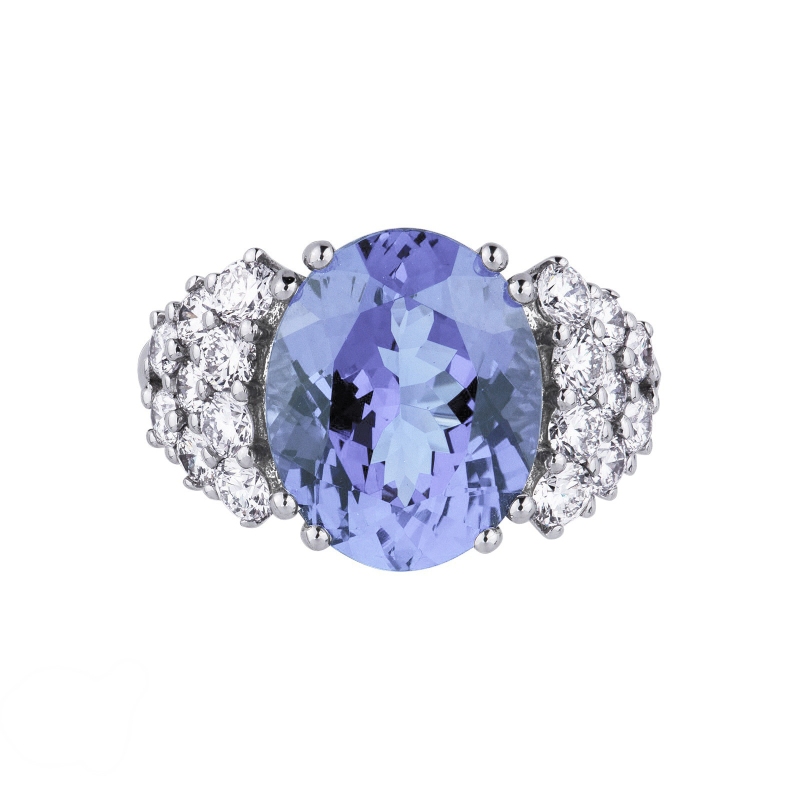 18K White gold ring with central tanzanite and diamonds 