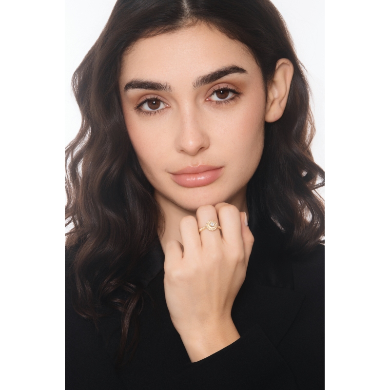 Anello con centrale in oro giallo 18k con diamanti