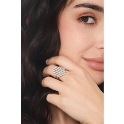 Anello a fascia design in oro bianco 750 con diamanti 2