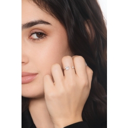 Anello con zampa in oro bianco 18k e diamanti  2