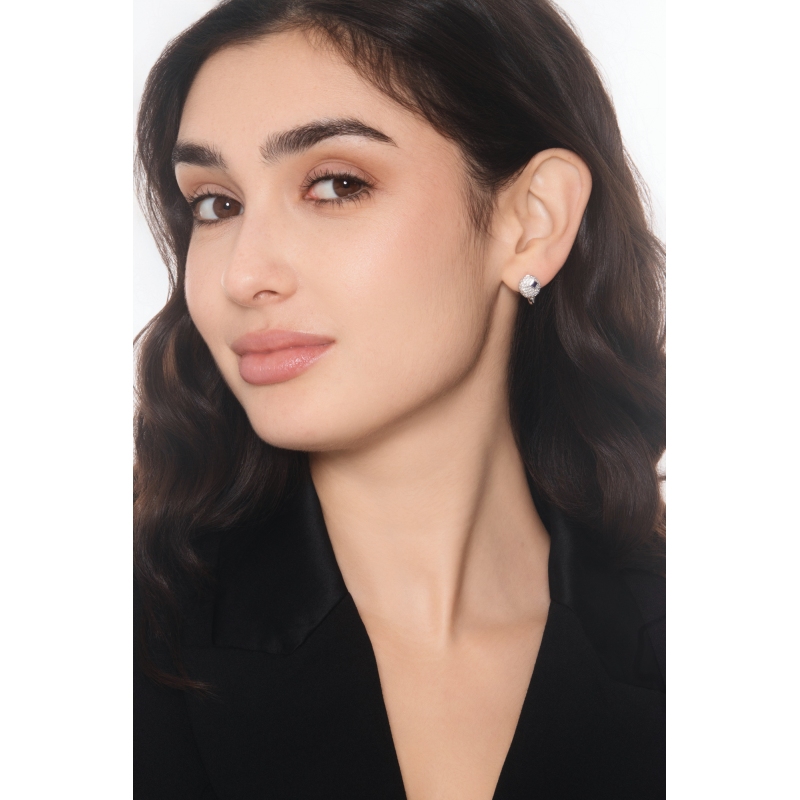 Orecchini con pavé ovale in oro 18k con zaffiro blu e diamanti