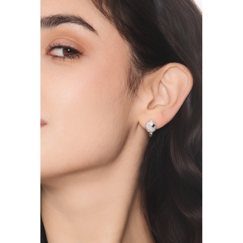 Orecchini con pavé ovale in oro 18k con zaffiro blu e diamanti