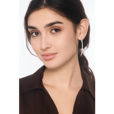 White Gold Dangle Earrings With Diamonds 