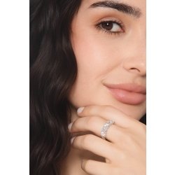 Anello Veretta a 5 pietre in Oro bianco 18k con Diamanti ct. 2,20. 2