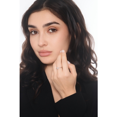 Anello solitario con diamante 0.50ct in oro bianco 18k