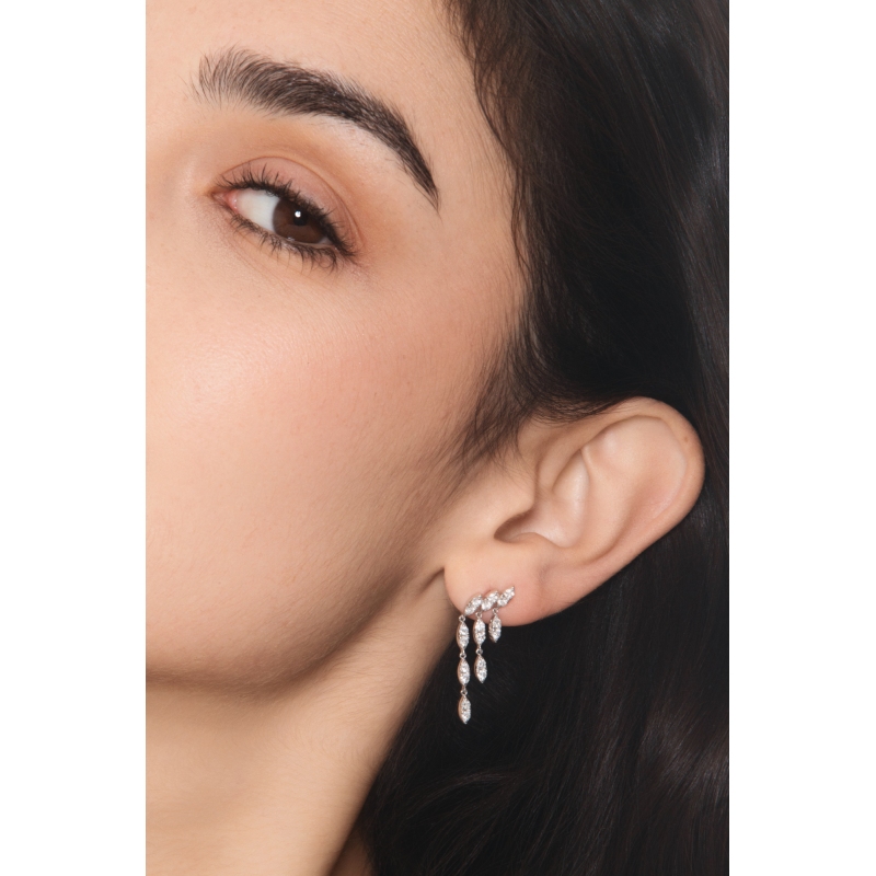 Orecchini pendenti a tre file in oro bianco 18k con diamanti