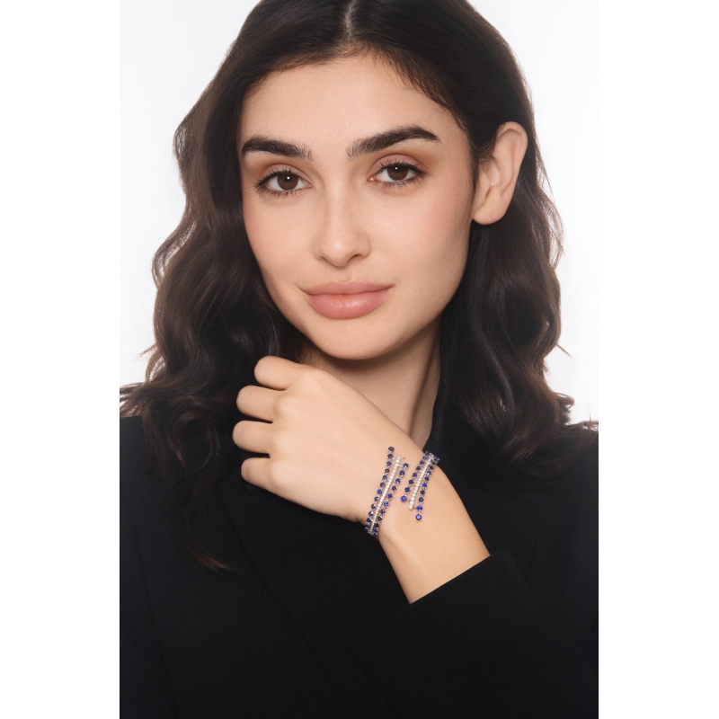 Bracciale semirigido in oro bianco 18k con zaffiri blu e diamanti 