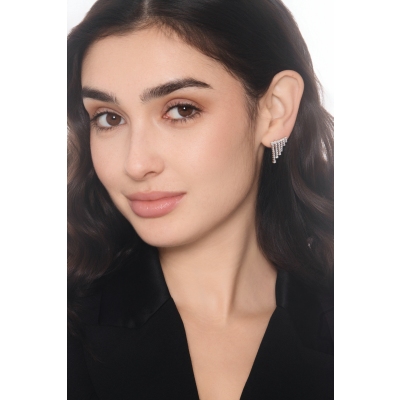 Orecchini fantasia in oro bianco 18k con diamanti a cascata