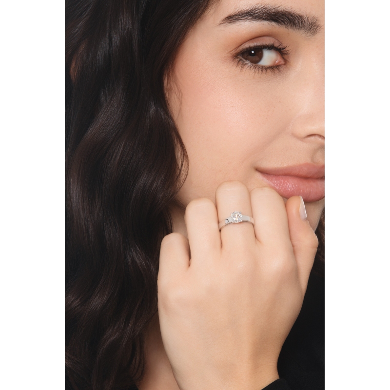 Anello solitario IGI in oro bianco 18k con diamante, 0.90 ct