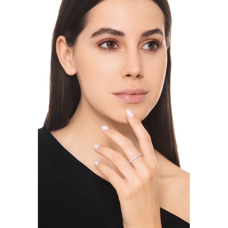 Anello eternity in oro bianco 750 con diamanti