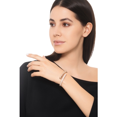 Bracciale semi rigido design in oro rosa 750 con diamanti